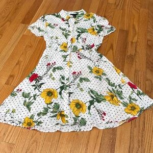 A line shirts dress with dot / flower printed